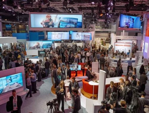 Plateau TV professionnel pour captation vidéo en direct lors d'un salon ou d'une foire